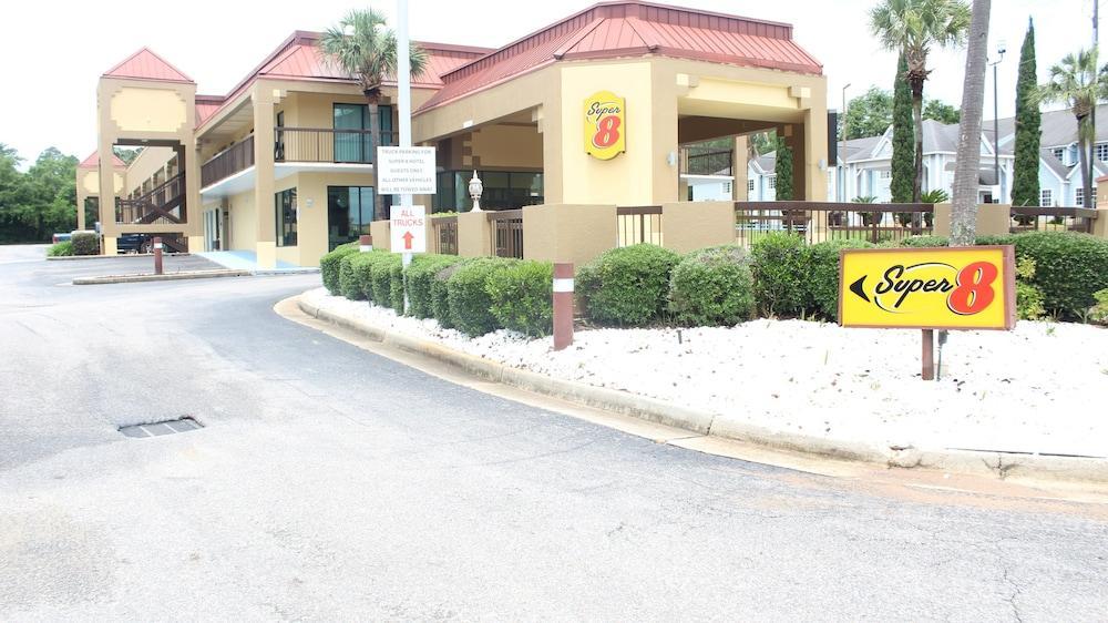 Super 8 By Wyndham Mobile/Tillmans Corner Exterior photo