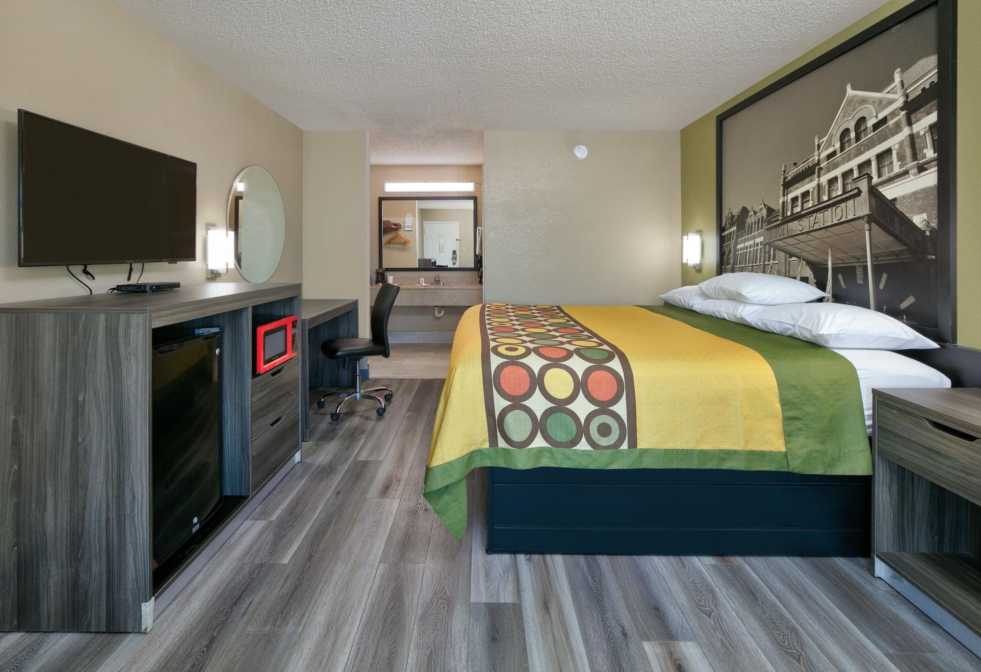 Super 8 By Wyndham Mobile/Tillmans Corner Exterior photo